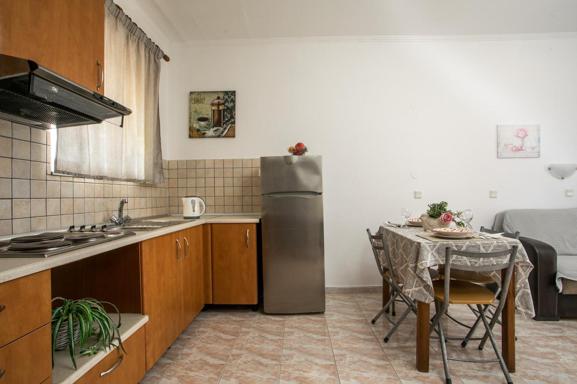 Dimitris Studios & Apartments ファリラキ エクステリア 写真